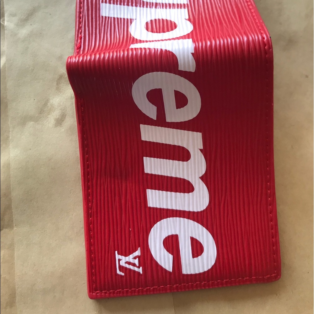 Supreme wallet